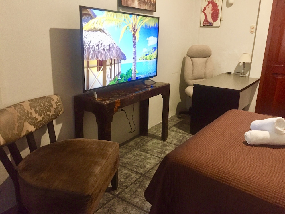 Kuri Suites 24/33