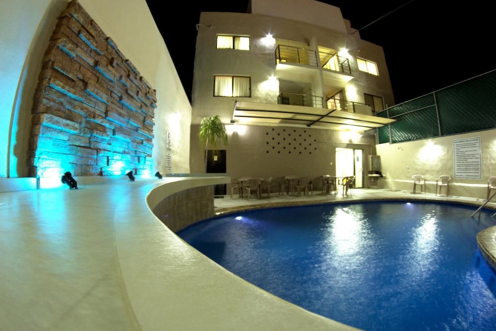 Hotel & Suites Domani 24/46
