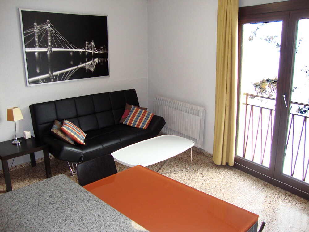 APARTAMENTOS ARINSAL 3000 35/58