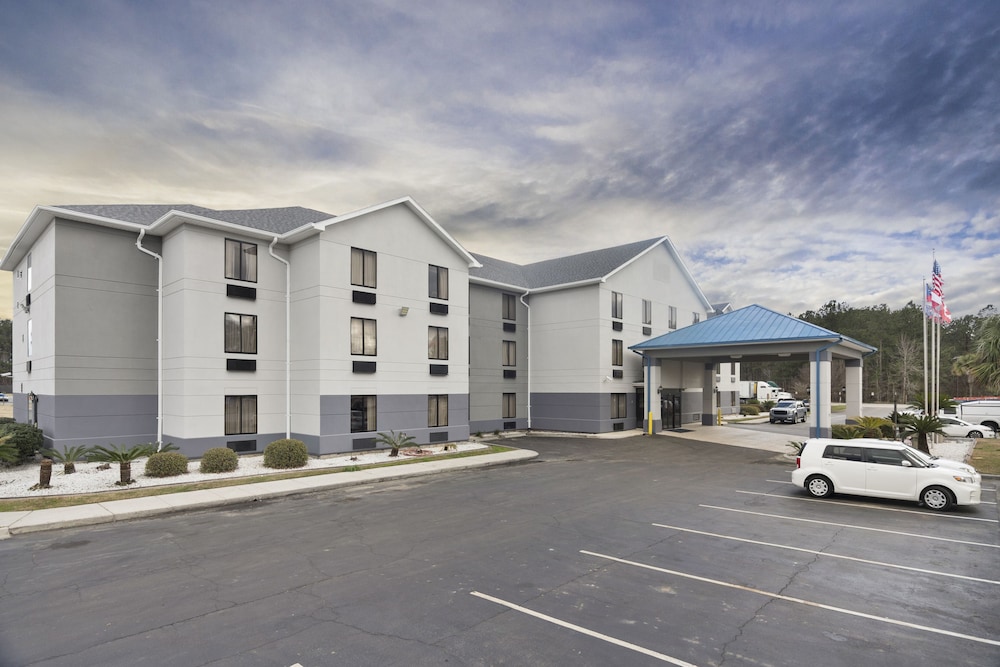 Baymont By Wyndham Pooler Savannah 38/50