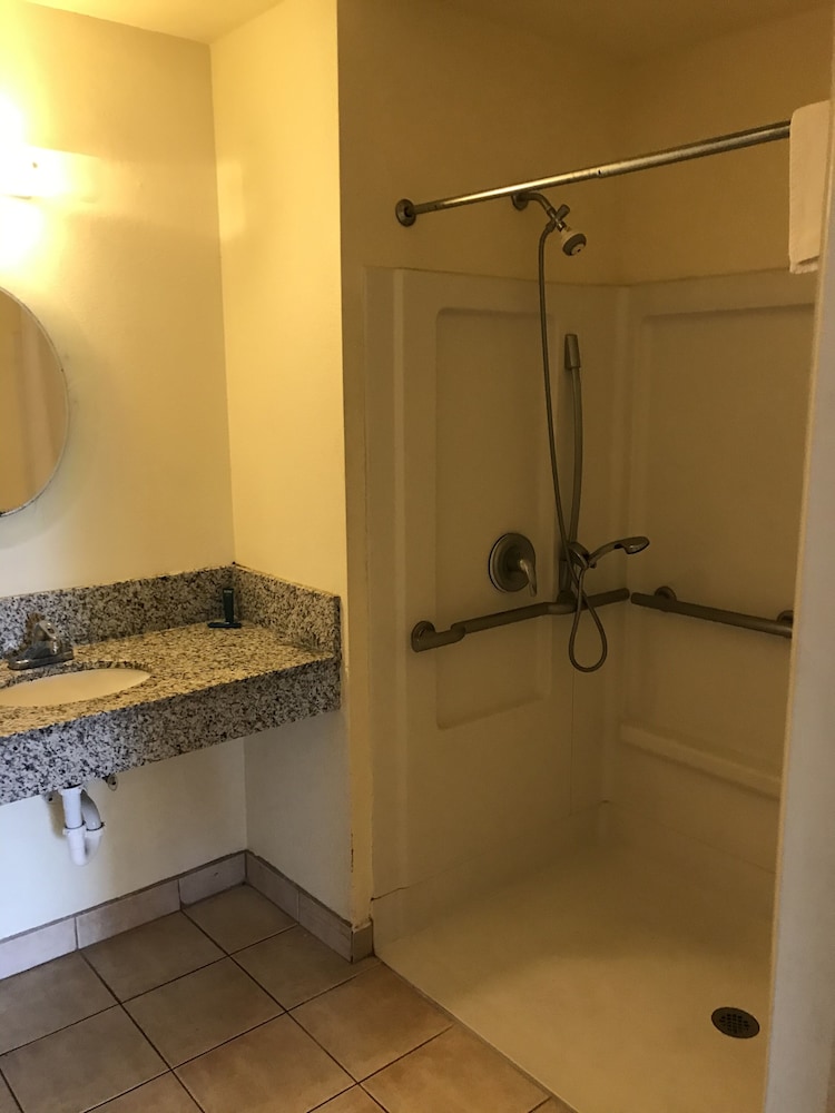 Knights Inn Jacksonville Downtown 21/21