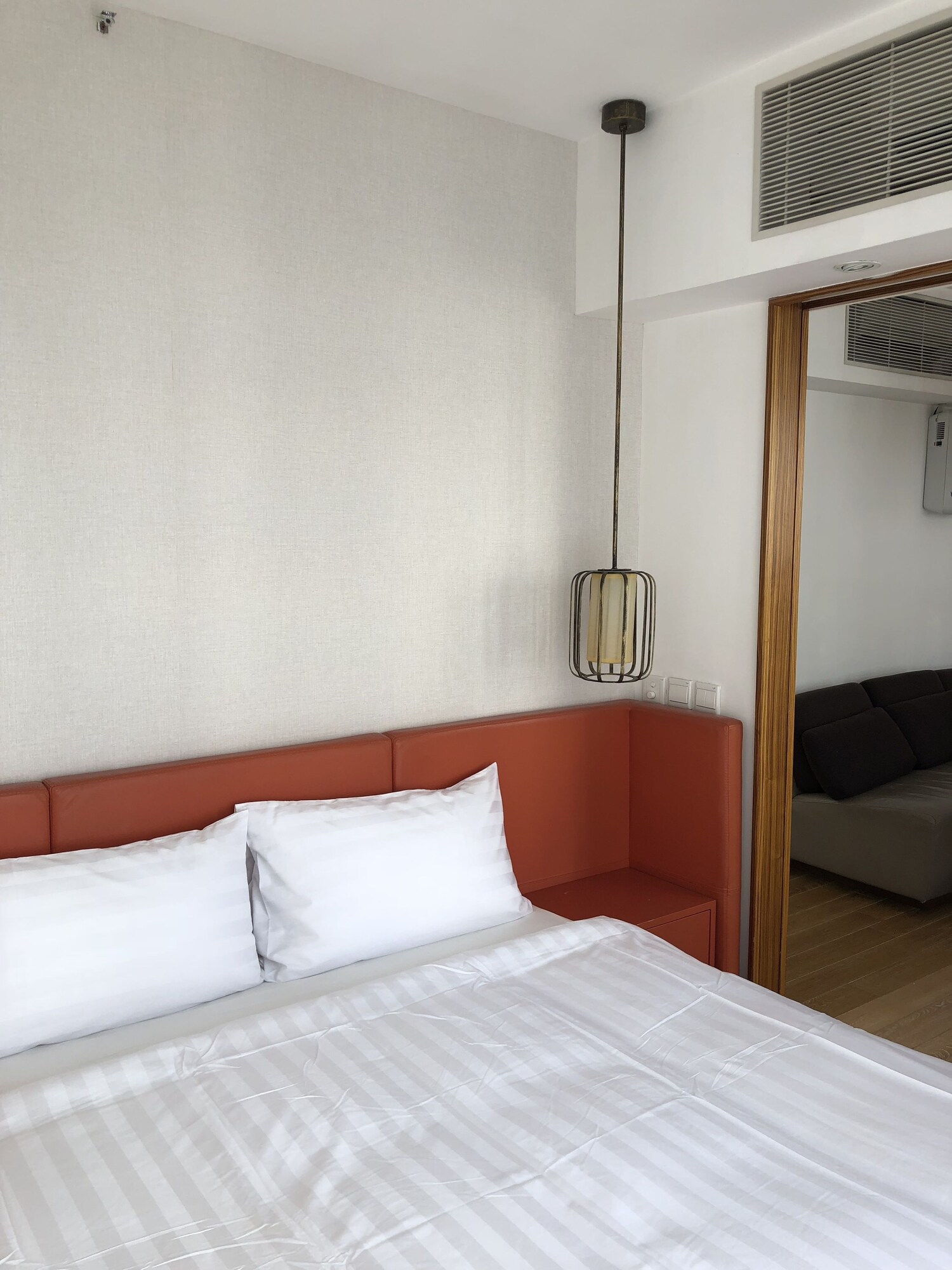 2 BEDROOMS, SUITE