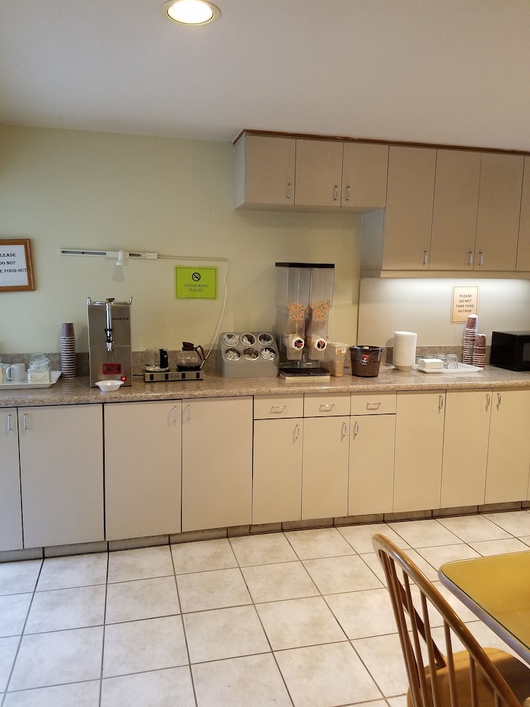 Motel6 Anaheim Hills, CA 23/42