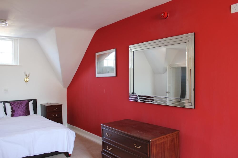 THE GEORGE HOTEL 12/47