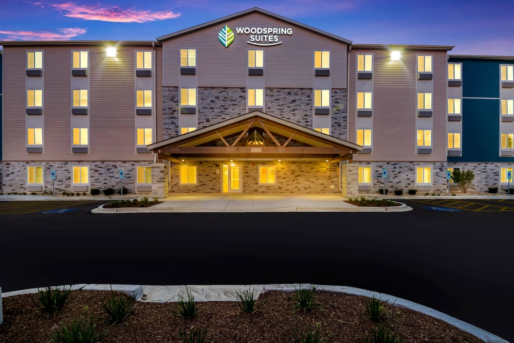 WoodSpring Suites Elgin - Chicago 8/56