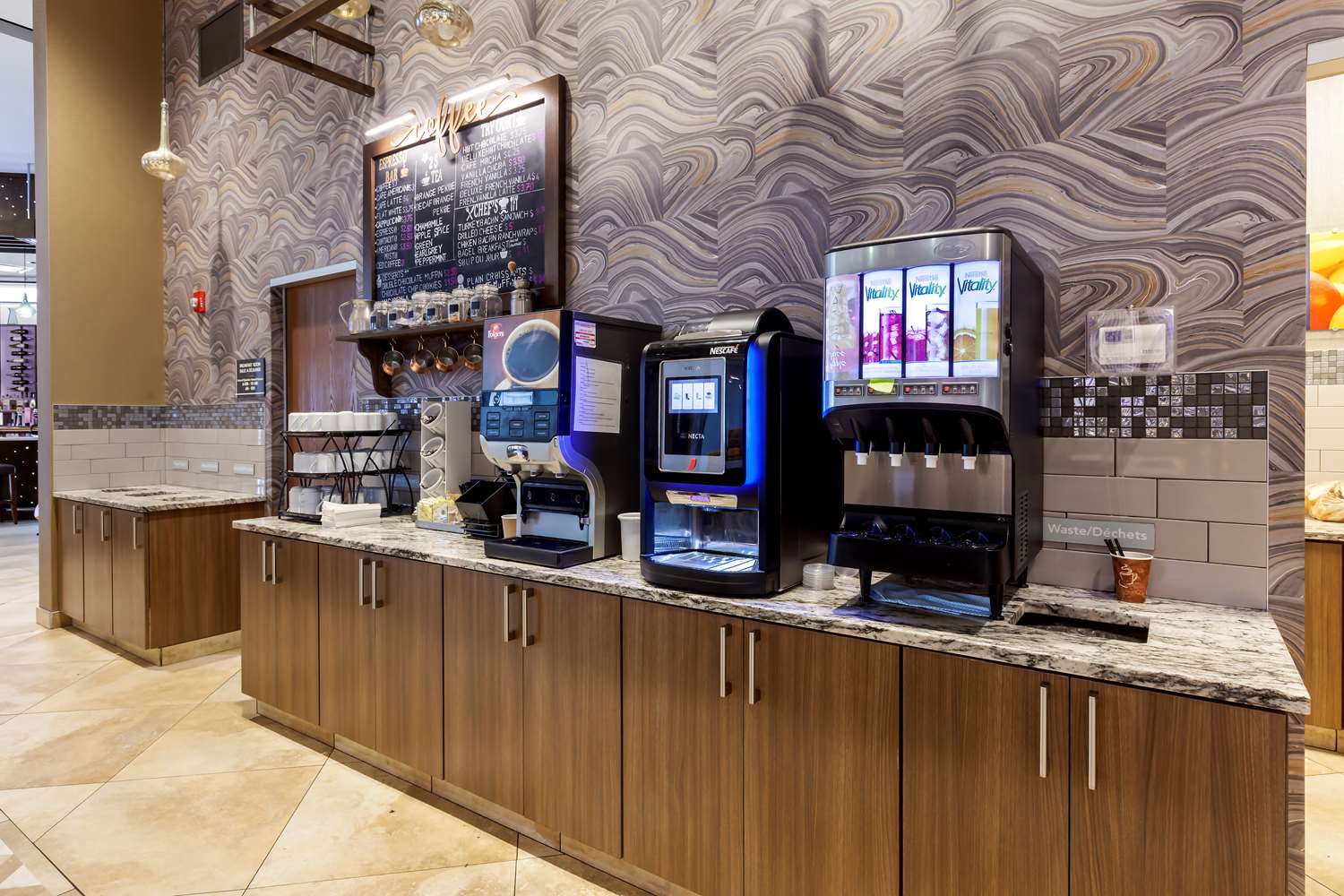 Best Western Plus St. John s Airport Hotel and Suites 5/36