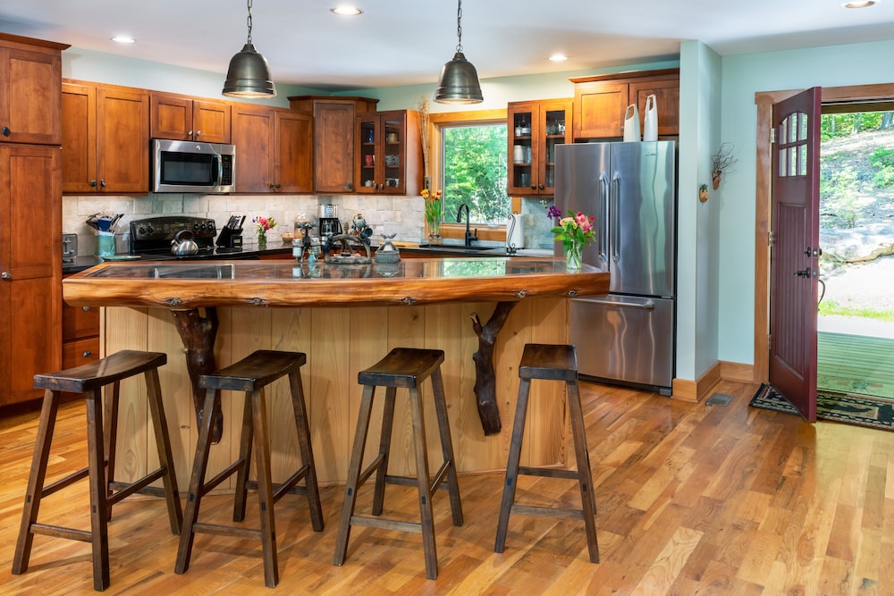 Bent Creek Lodge Bed &amp; Breakfast 41/50