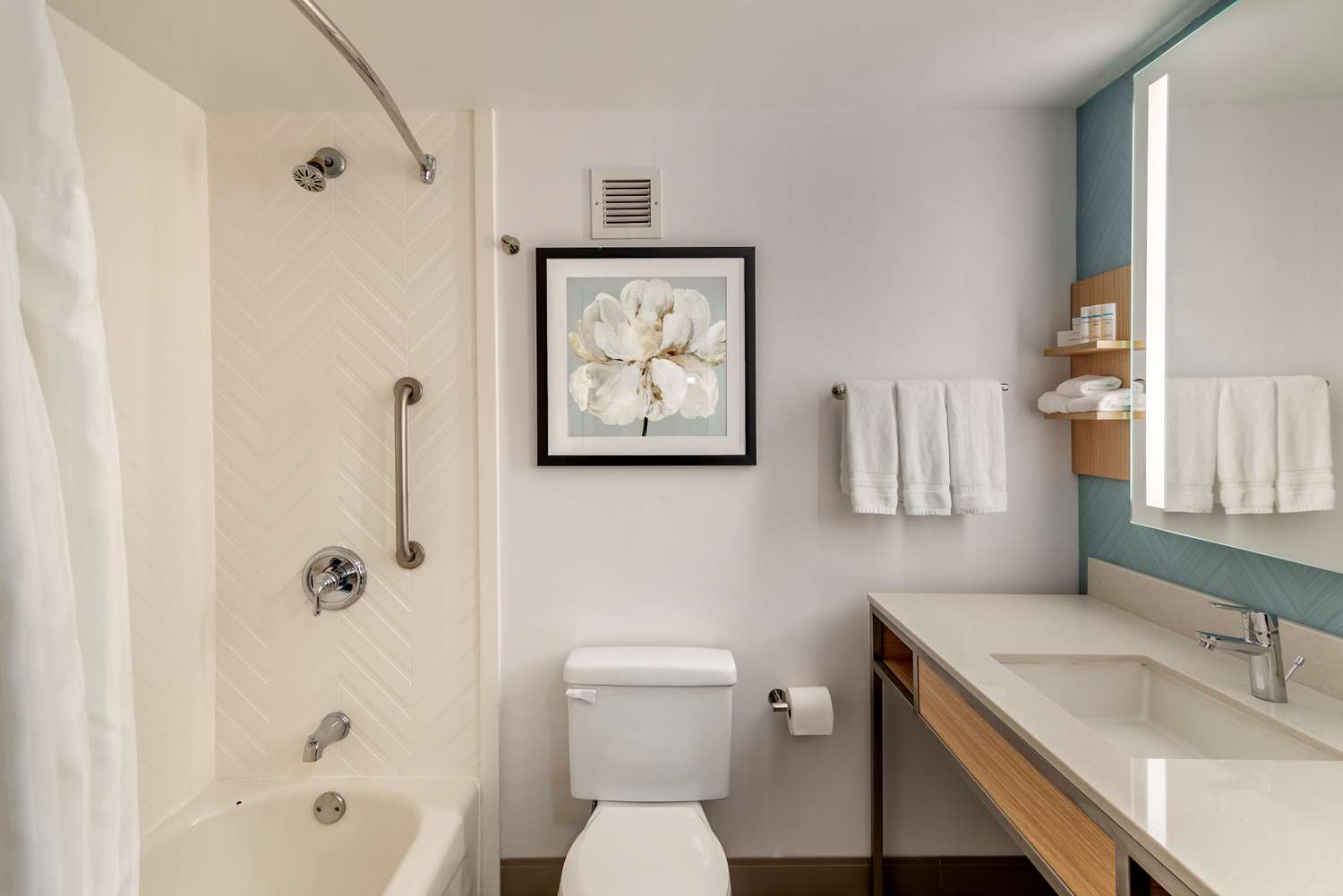 1 King Bed Deluxe with Sofabed، Hilton Garden Inn Atlanta Ne Gwinnett 7/7