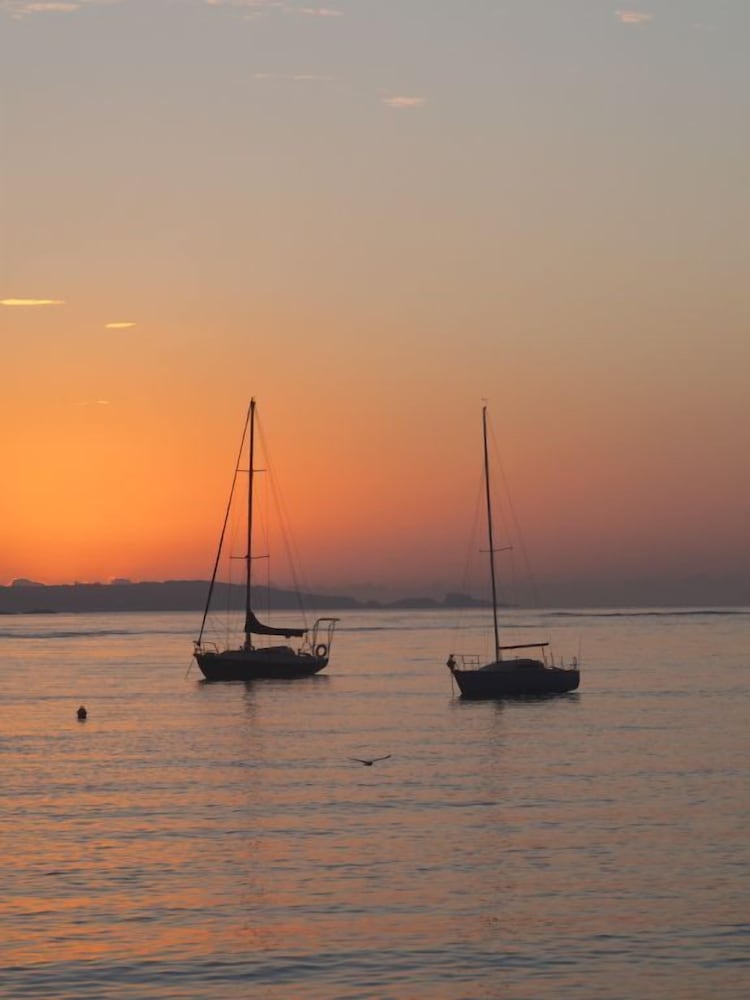 BAY BREEZE BOUTIQUE ACCOMMODATION 74/81