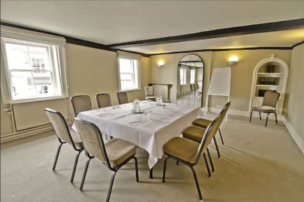 Saracens Head Hotel 36/50
