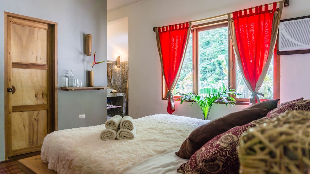 Bluemango Rooms & Villas 17/50