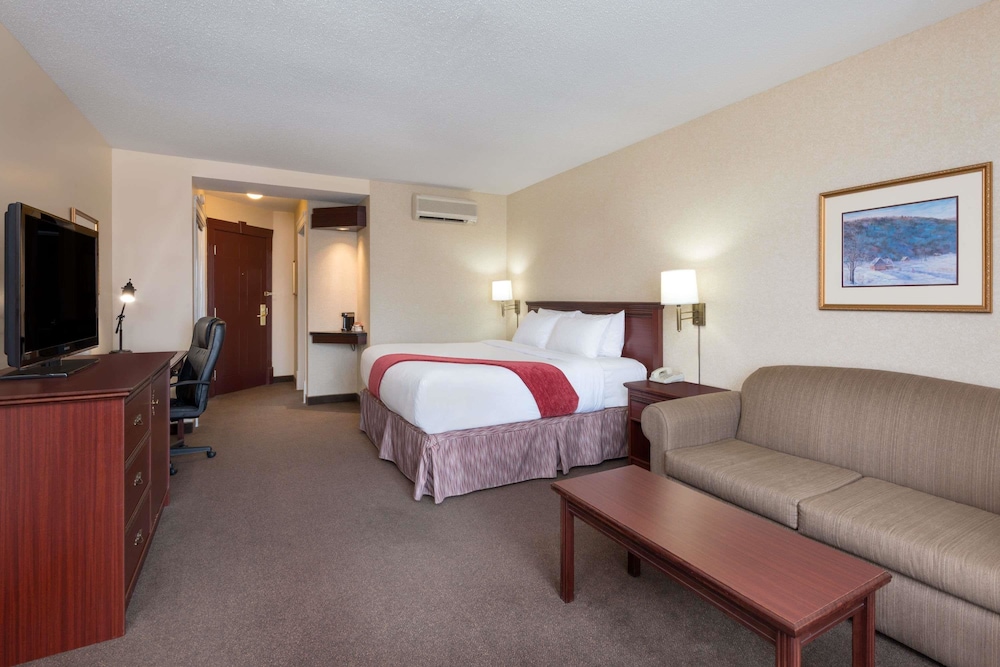 Ramada Plaza By Wyndham Gatineau/Manoir Du Casino 8/47