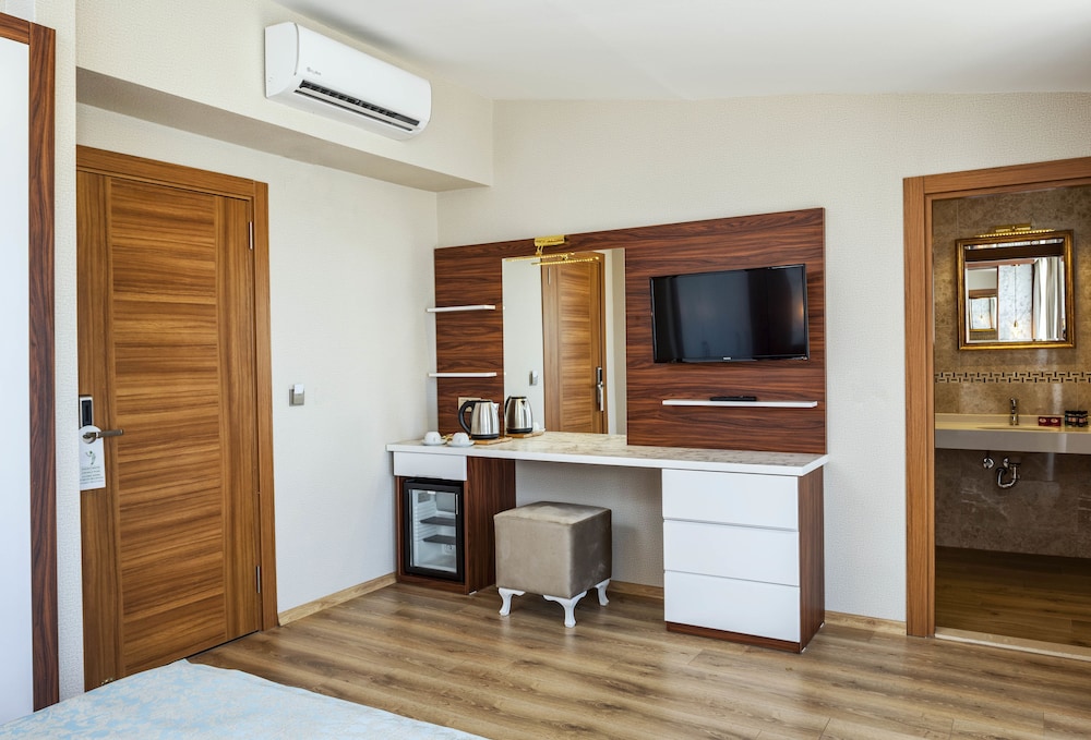 KUPELI HOTEL 42/58
