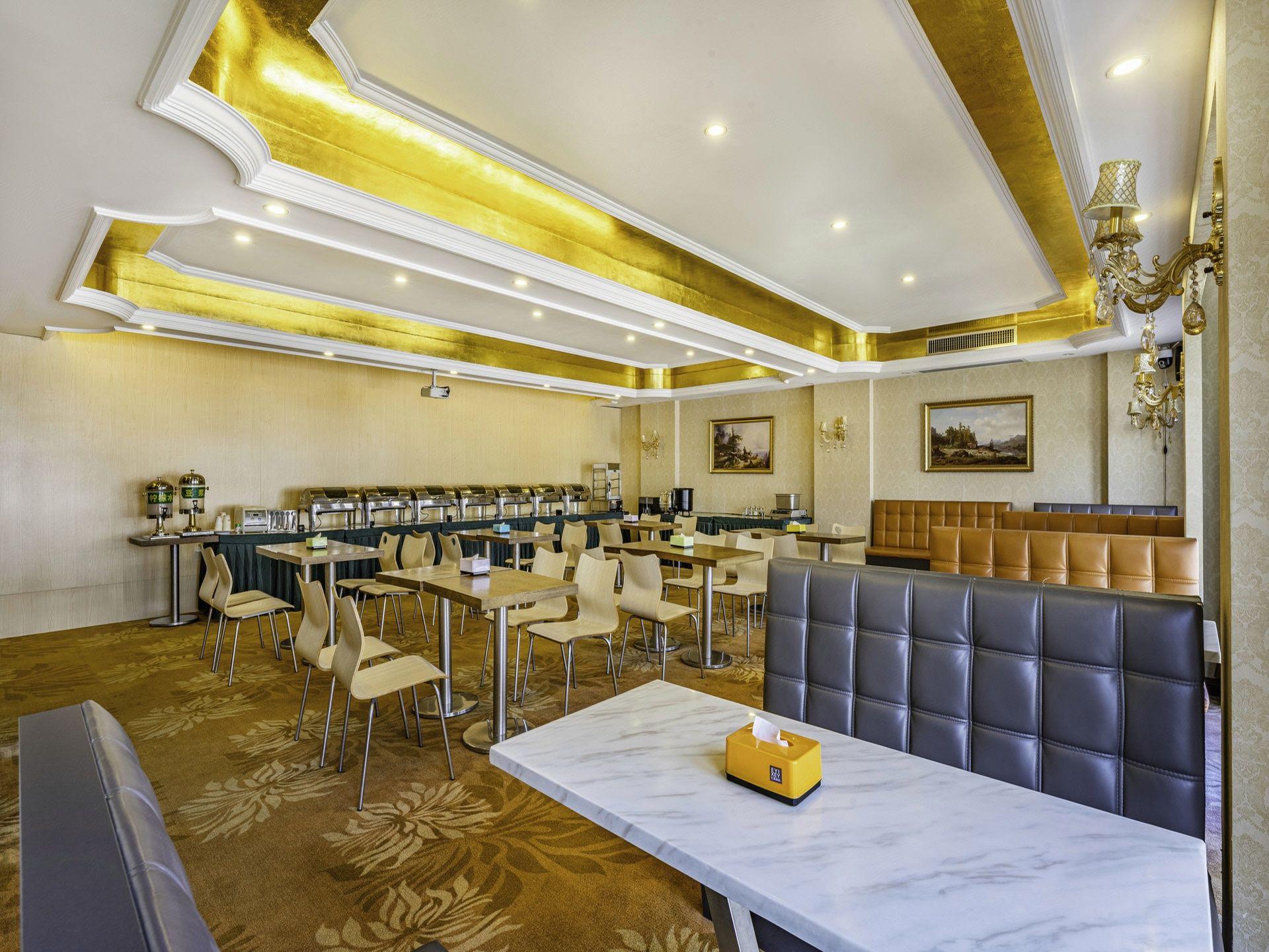 Vienna Hotel (Foshan Longjiang Convention and Exhibition Center) 30/36
