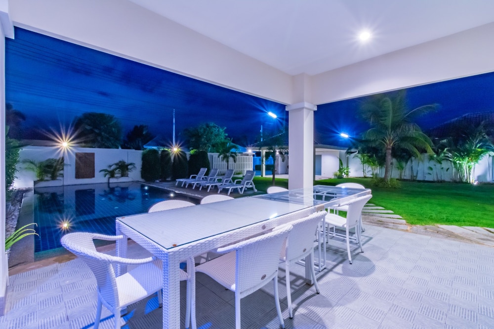 Hua Hin Pool Villa With 4 Bedrooms L27 31/50