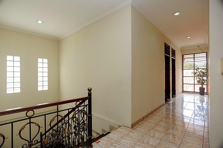 OYO 3133 Wisma Yampi SyariAh 9/22