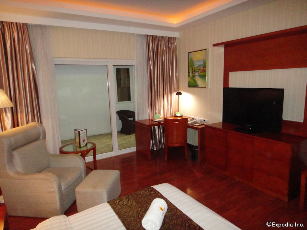 Sunlight Hotel Puerto Princesa 30/60