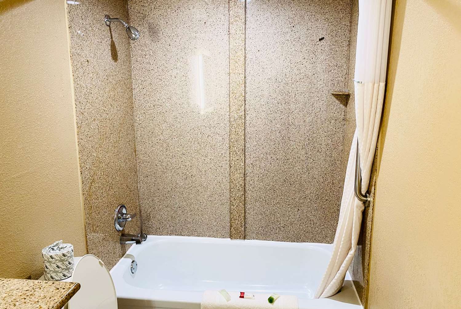 Super 8 by Wyndham Danville 13/13