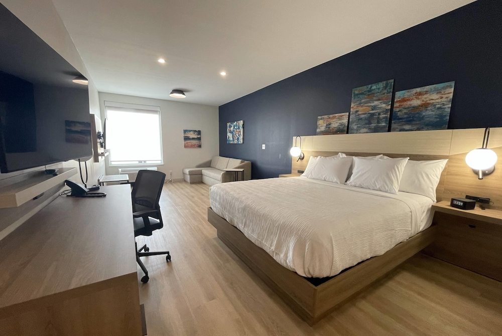 La Quinta Inn & Suites by Wyndham Jackson 11/32