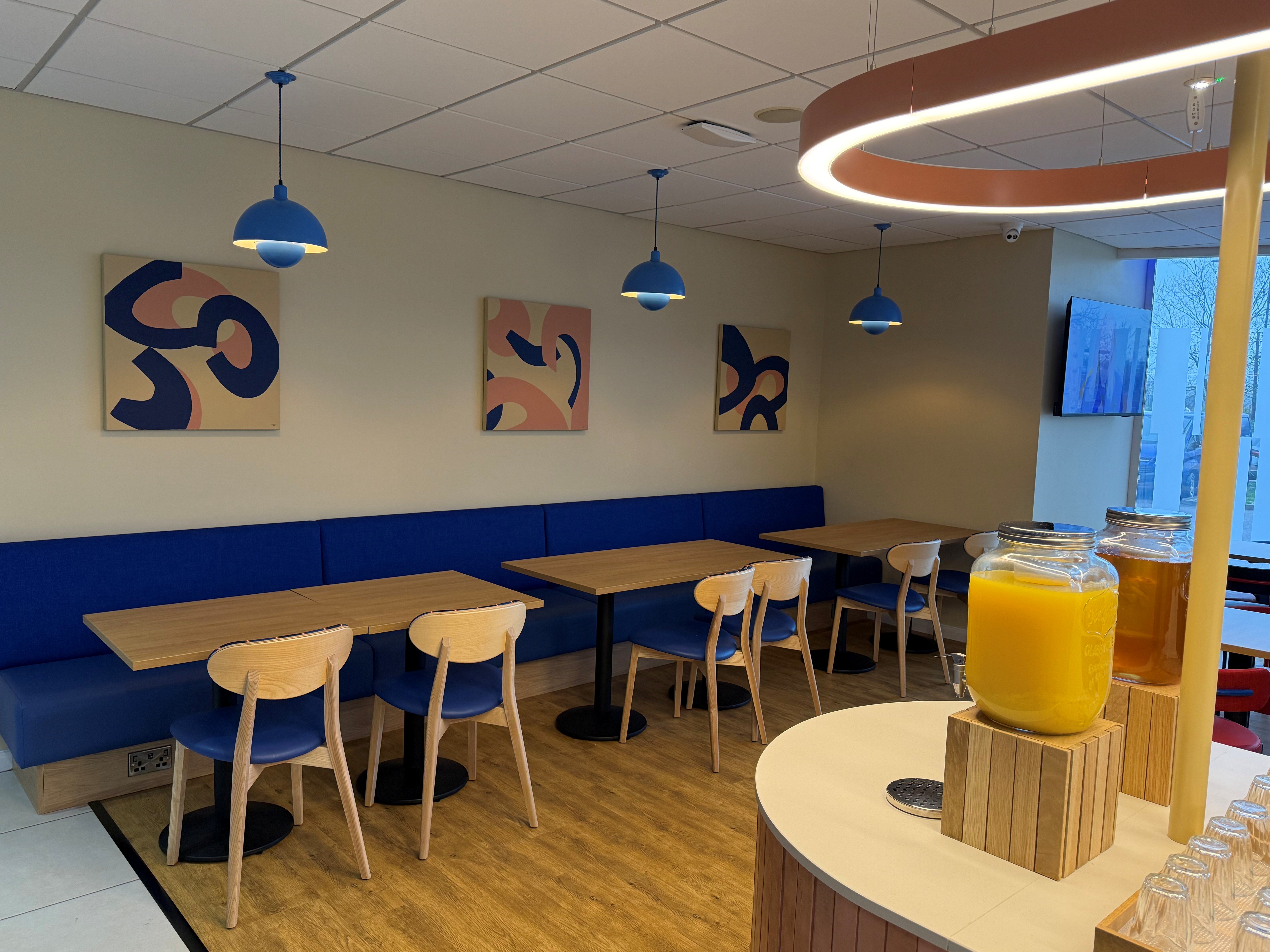 HOLIDAY INN EXPRESS NUNEATON 45/50