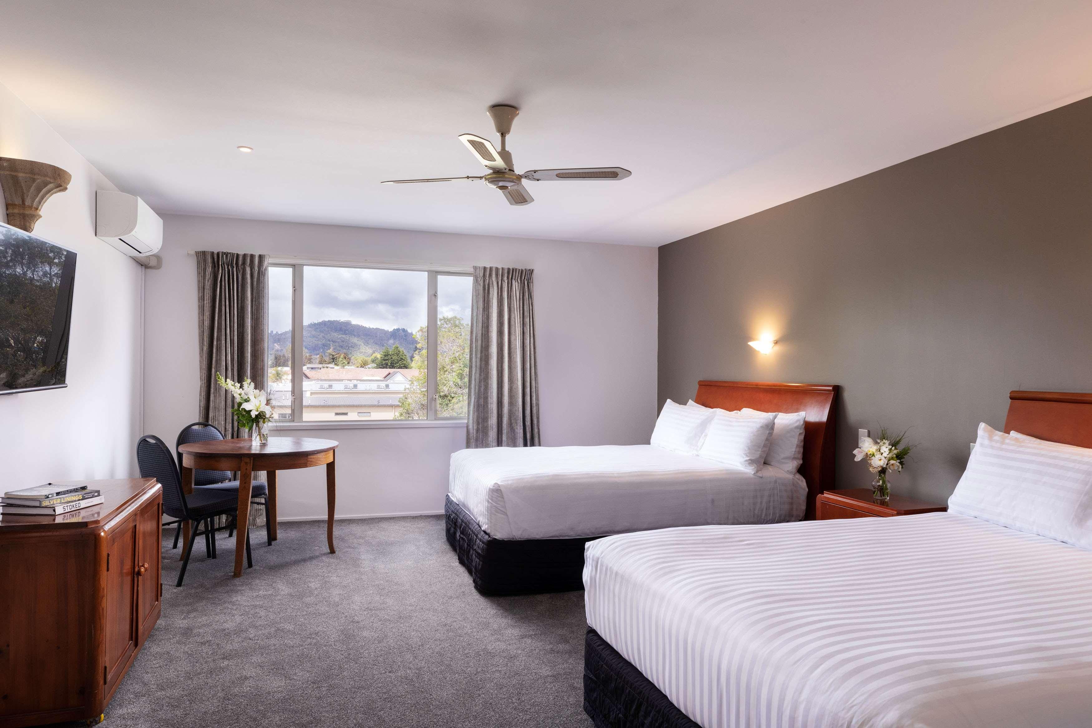SUPERIOR, TWIN BEDS