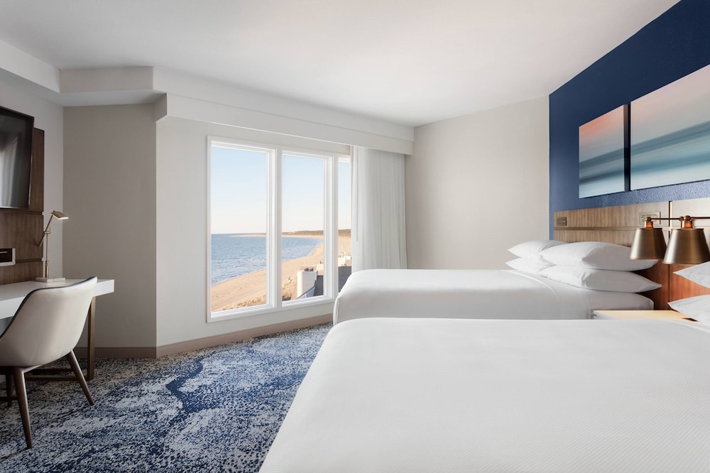 Delta Suites by Marriott Virginia Beach Waterfront 11/46