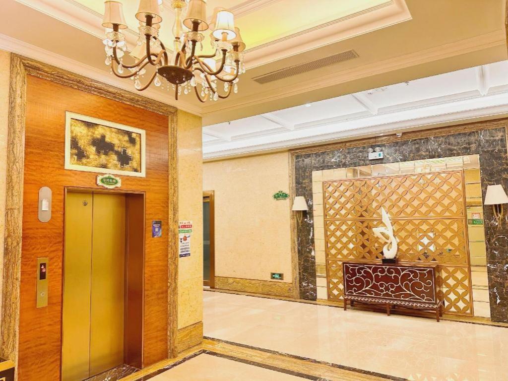 Vienna Hotel Henggang Xincheng 18/57