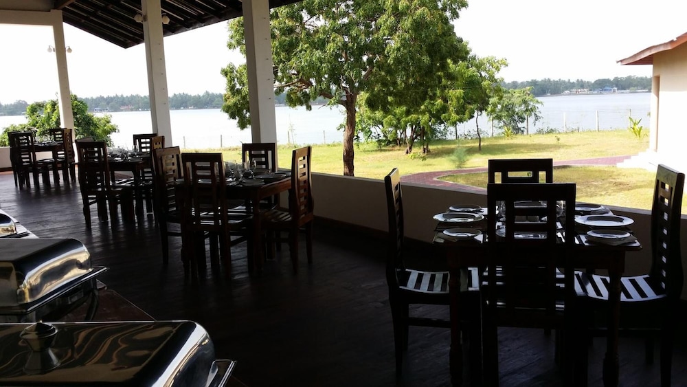 Naaval Hotel 27/45