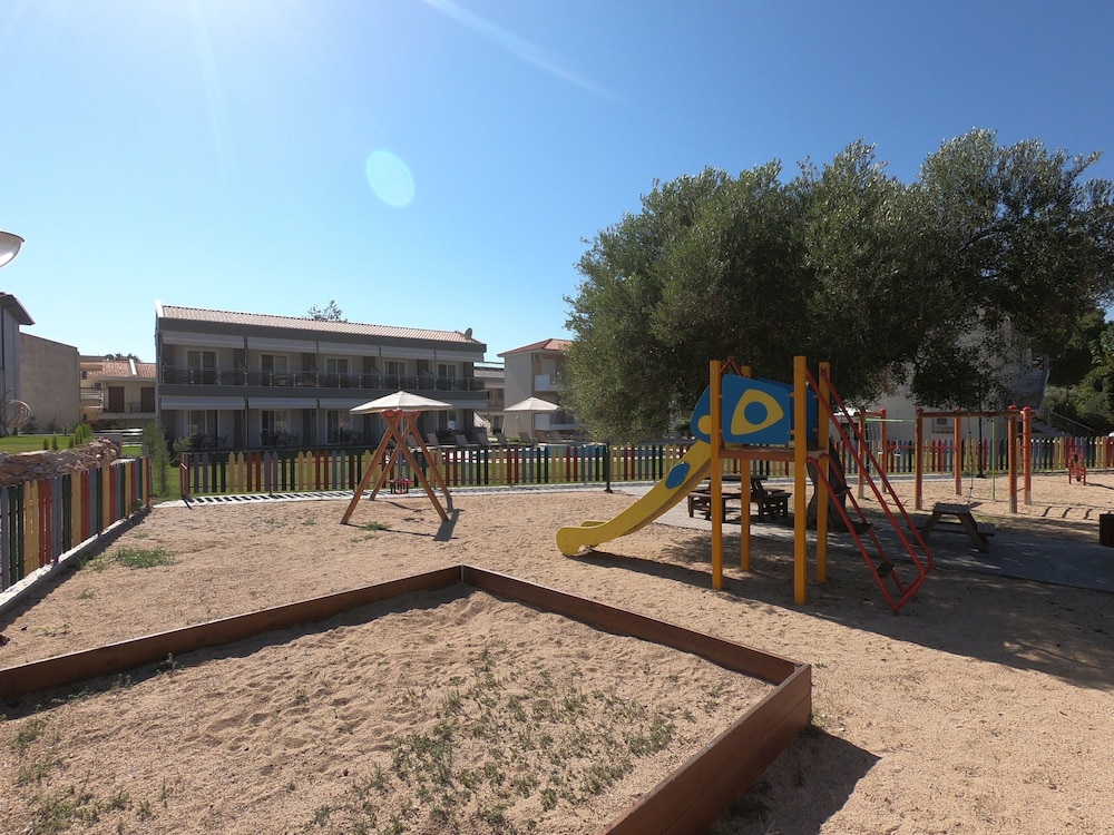 Finikas Garden Beach Resort Nikiti 29/50