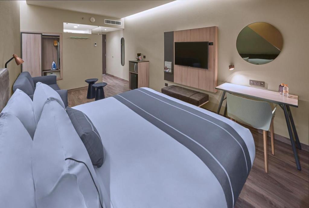 غرفة سوبيريور بسرير كينج مع أريكة، City Express Plus by Marriott Mexicali 4/8