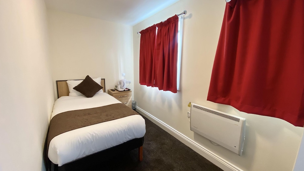 ROOM, SINGLE