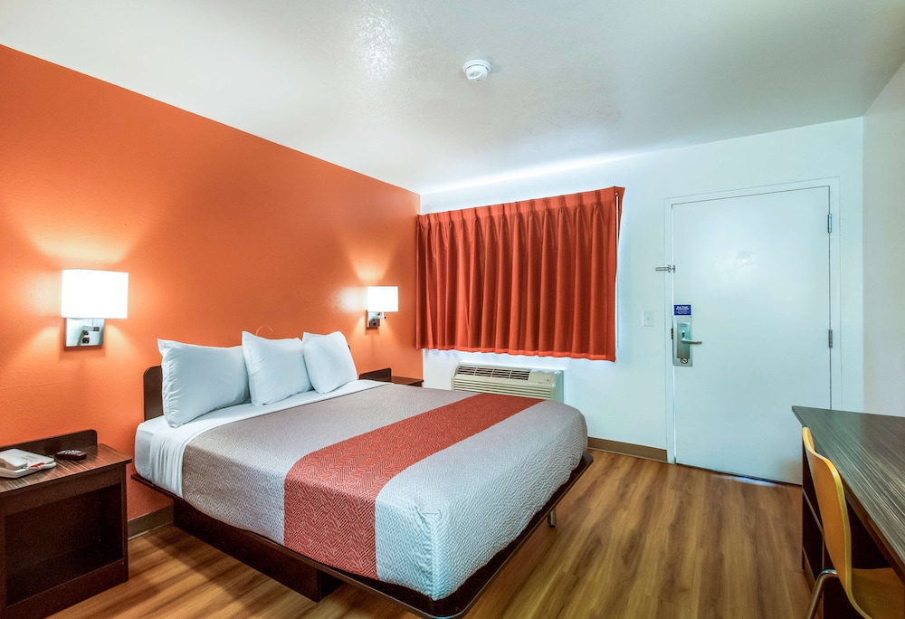 Motel6 Youngtown, AZ - Phoenix - Sun City 18/45