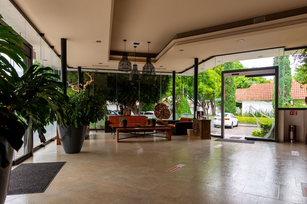 Hotel Flamingo Inn 48/67