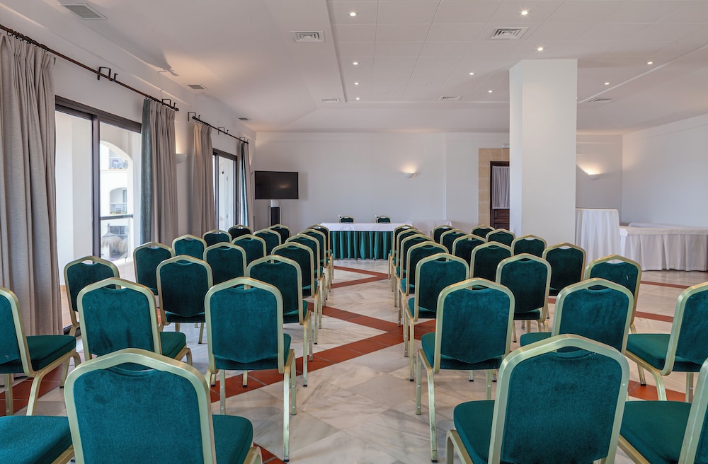 Duque de Najera Hotel 93/106