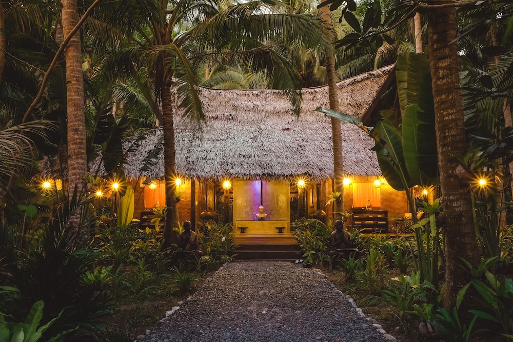 FLOWER ISLAND RESORT 3/71
