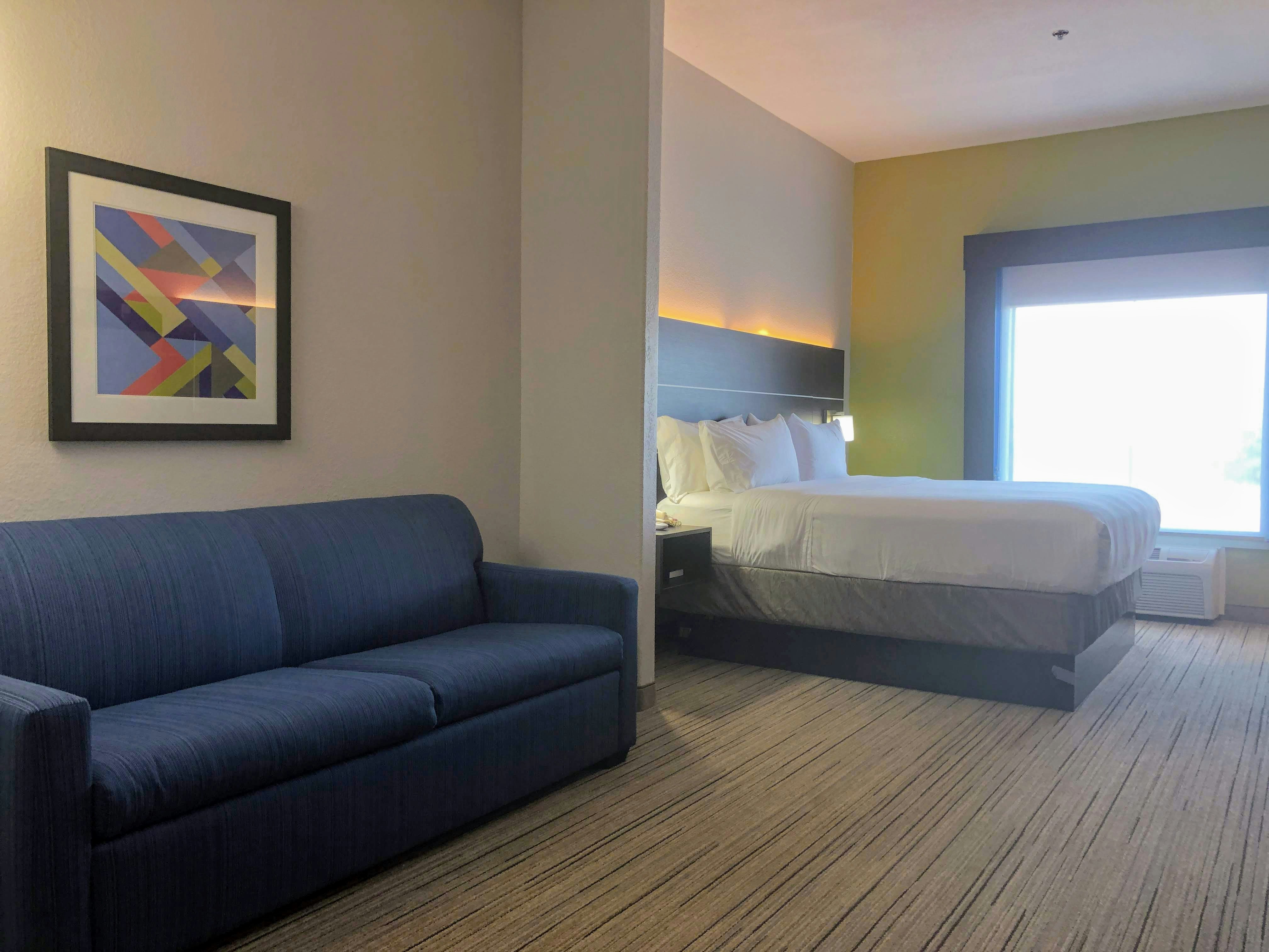 Suite, King Bed