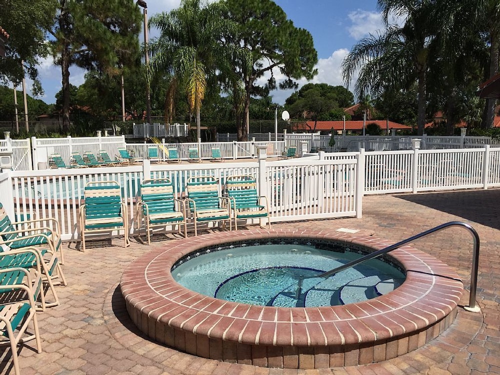Shorewalk Vacation Villas 42/45