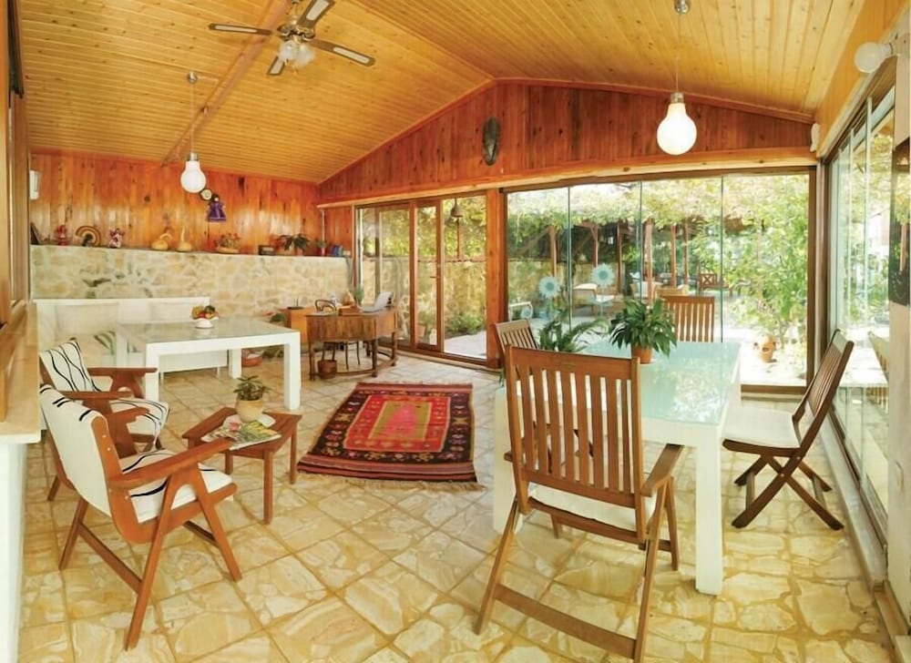 Gunebakan Taliani Otel 32/41