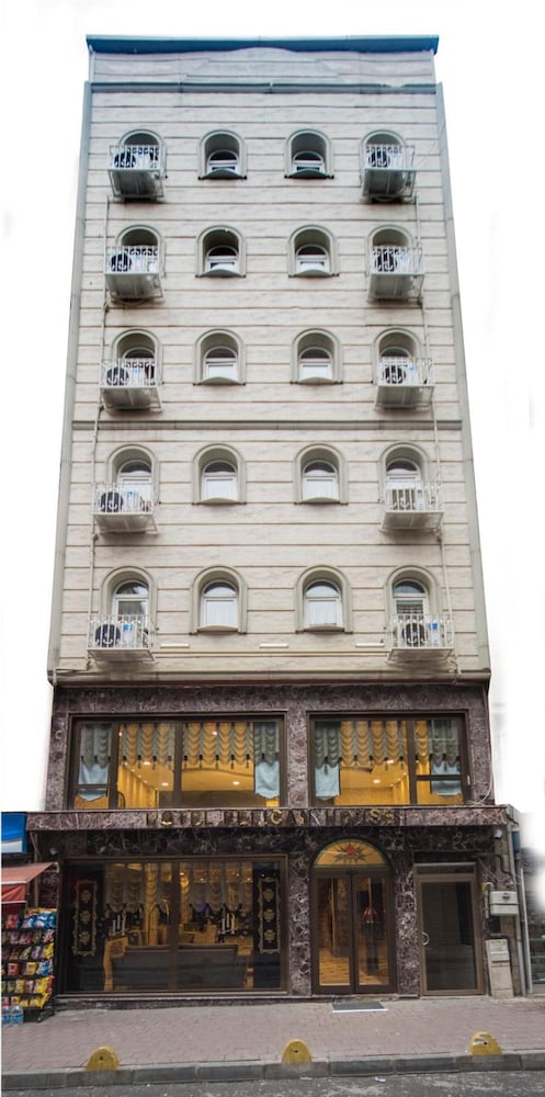 Pelican House Hotel 2/26