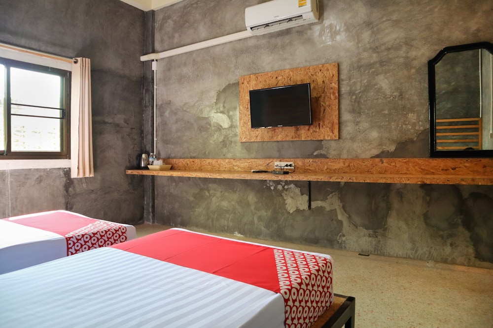 Norn Ranong Hostel 19/29