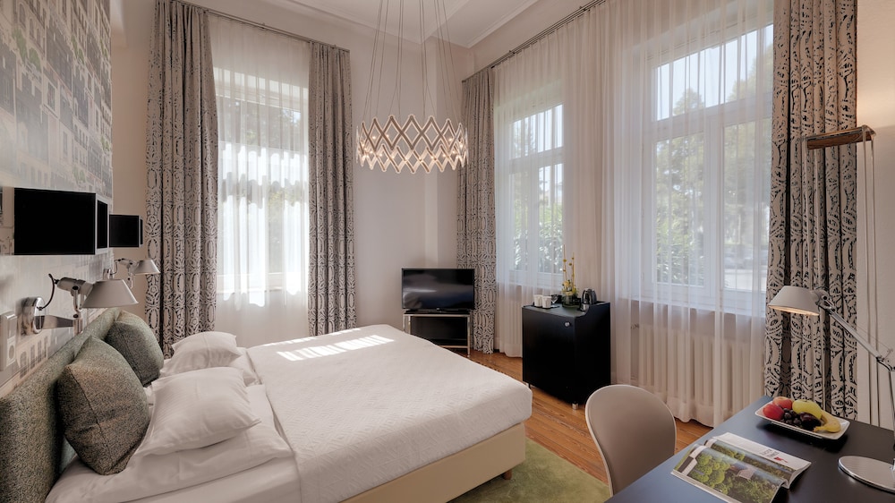 Villa Godesberg 11/36