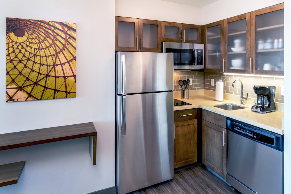 Staybridge Suites Charlottesville Airport 8/53