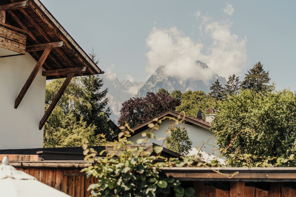 STAUDACHERHOF 43/50