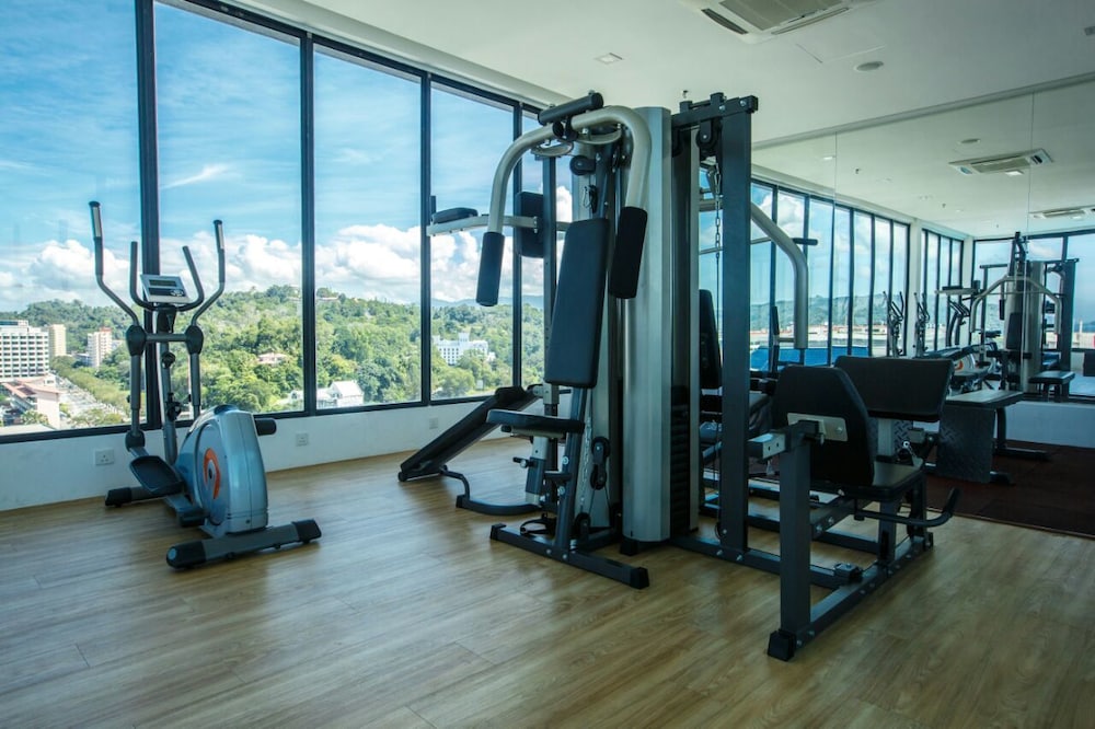 Marina Travellers Suite Sky Karamunsing 6/18