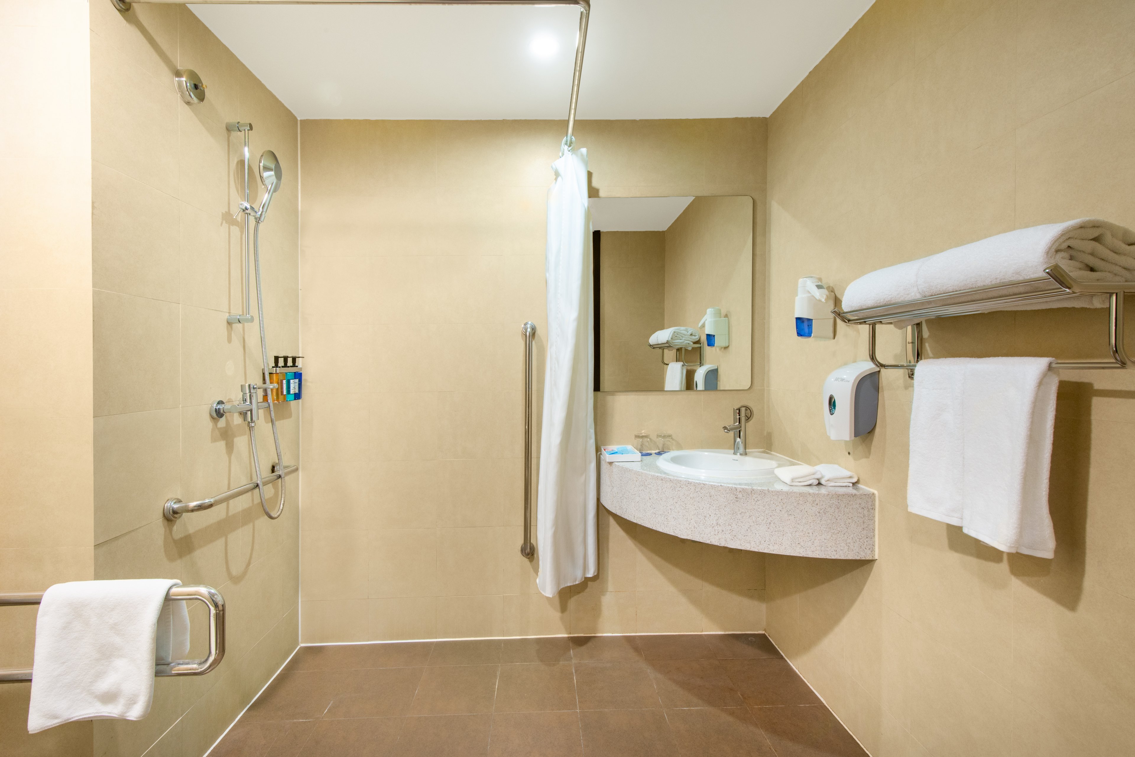 Holiday Inn Express Shanghai Putuo 49/50