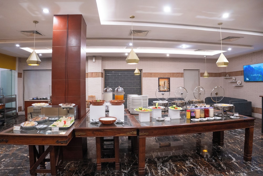 Hotel One Faisalabad 35/50
