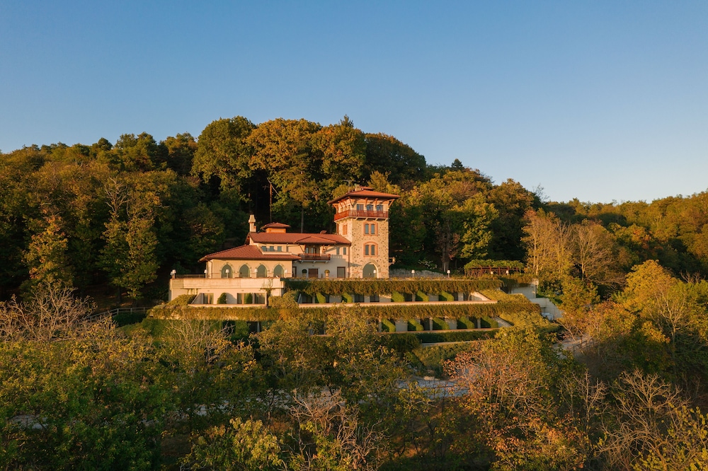 Tenuta De L'annunziata 64/70