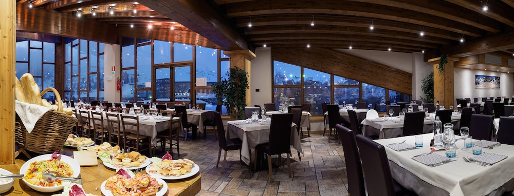 Hotel Piandineve 44/64