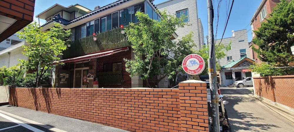 Apple Tree Guest house 2/50