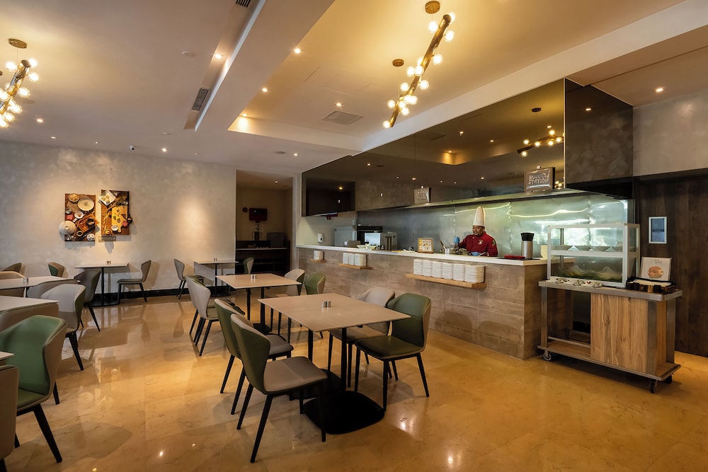Olive Tree Hotel 49/63